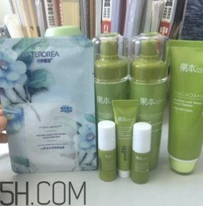 詩(shī)婷露雅堅(jiān)果補(bǔ)水三件套什么功效？熟齡肌能用嗎？