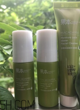 詩(shī)婷露雅堅(jiān)果補(bǔ)水三件套油不油？秋冬適合用嗎？