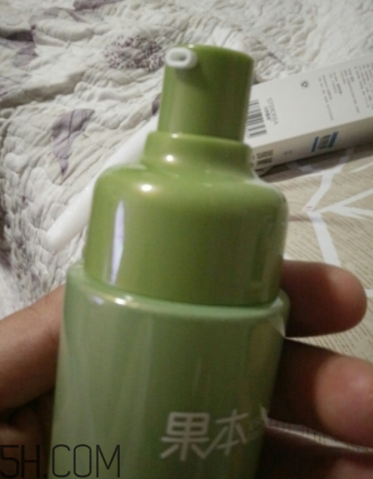 詩婷露雅生肌液滋潤(rùn)型適合什么膚質(zhì)_什么季節(jié)