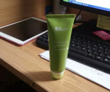 詩婷露雅堅(jiān)果晚安凍膜能天天用嗎？油不油？