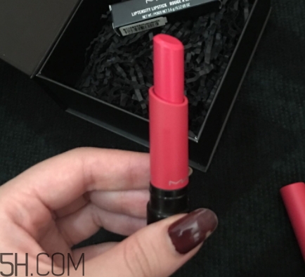 mac和ysl口紅哪個(gè)好？mac口紅和圣羅蘭口紅對(duì)比