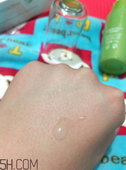 詩婷露雅保濕補(bǔ)水精華液使用心得_產(chǎn)品評測