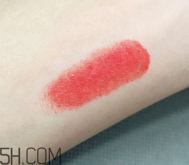 mac和紀(jì)梵?？诩t哪個(gè)好？mac魅可和紀(jì)梵?？诩t哪個(gè)貴？