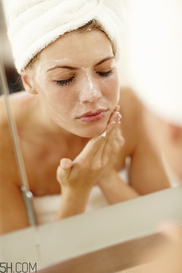 經(jīng)期小腹墜脹怎么辦？經(jīng)期小腹墜脹怎么回事？