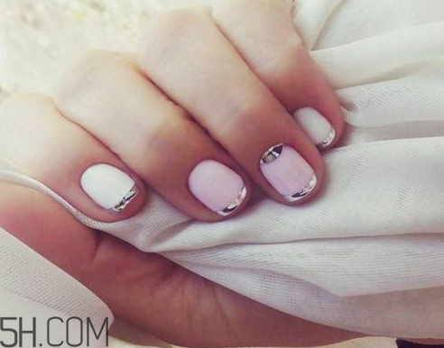 鏡面美甲怎么做步驟 怎么選購(gòu)指甲油 鏡面美甲怎么做步驟 怎么選購(gòu)指甲油