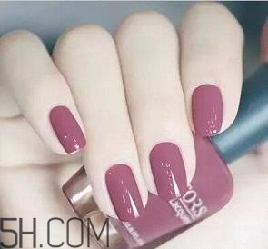 指甲油搭配有哪些講究？顯手白指甲油顏色推薦