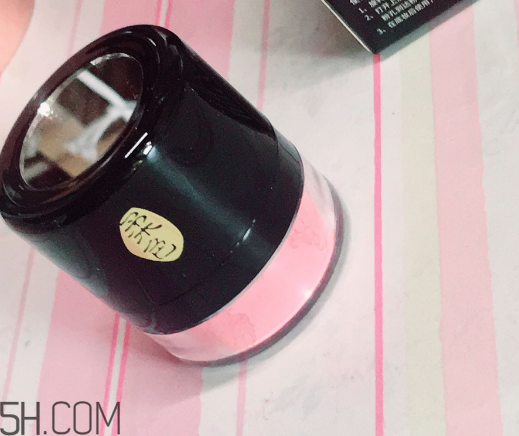 ilisya柔色腮紅好用嗎？ilisya柔色腮紅使用心得