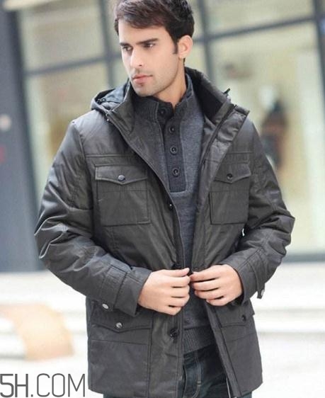 阿瑪尼羽絨服怎么樣？阿瑪尼羽絨服偏小嗎？