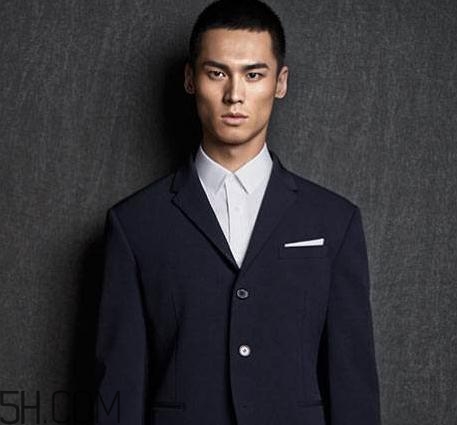 阿瑪尼衣服貴嗎？阿瑪尼衣服多少錢一件？