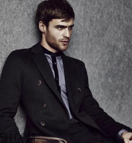 阿瑪尼衣服貴嗎？阿瑪尼衣服多少錢一件？