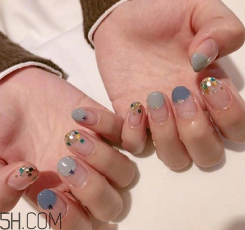 時(shí)尚美甲圖片最新款2018 美甲注意事項(xiàng) 時(shí)尚美甲圖片最新款2018 美甲注意事項(xiàng)