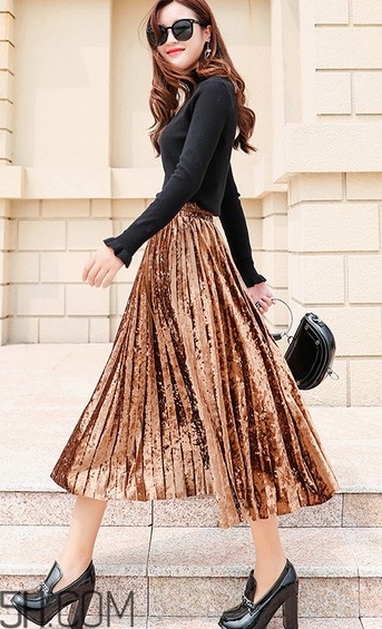 金絲絨百褶裙搭配什么上衣？