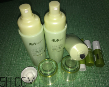 詩婷露雅荷荷巴系列有刺激嗎？適合敏感肌嗎？