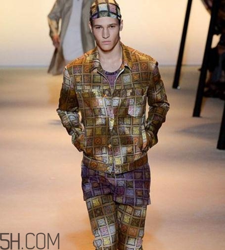 范思哲衣服一般多少錢(qián)？范思哲衣服價(jià)格