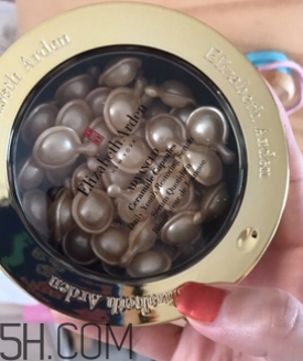 伊麗莎白雅頓精華膠囊油不油？適合油皮嗎？