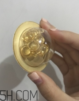 伊麗莎白雅頓精華膠囊油不油？適合油皮嗎？