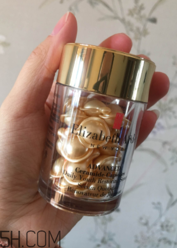 伊麗莎白雅頓精華膠囊適合什么季節(jié)用？