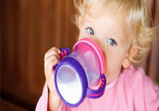 斷奶應(yīng)該是怎樣的一個過程？斷奶的過程中要注意哪些問題？