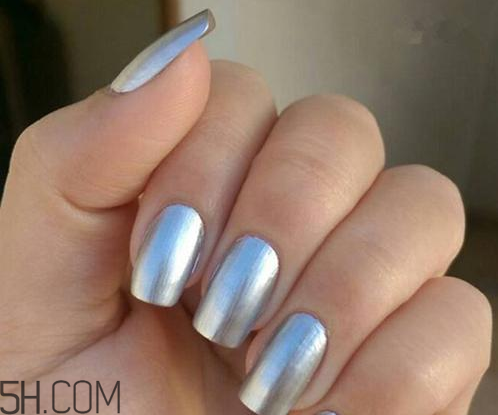 鏡面美甲怎么做步驟 怎么選購(gòu)指甲油 鏡面美甲怎么做步驟 怎么選購(gòu)指甲油