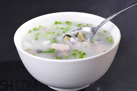 懷孕初期能吃香菇嗎？寶寶可以吃香菇瘦肉粥嗎？