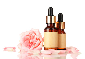 玫瑰精油怎么用？玫瑰精油可以直接涂在臉上嗎？