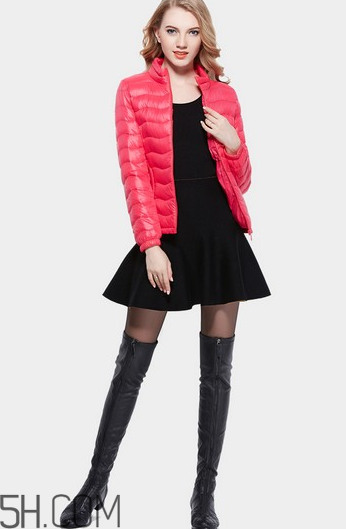 輕薄羽絨服保暖嗎？羽絨服的充絨量標(biāo)準(zhǔn)多少？