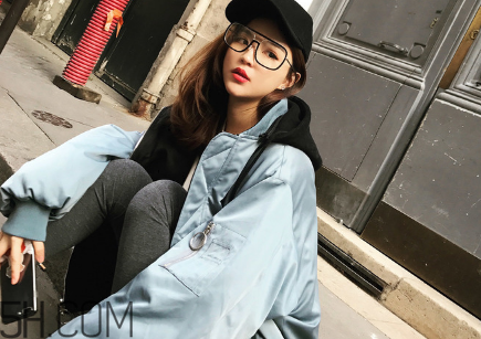 oversize羽絨服適合什么人穿？羽絨服的優(yōu)缺點