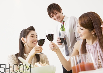 壓力大的晚上吃得多怎么辦？吃得多對身體有什么不好的嗎？