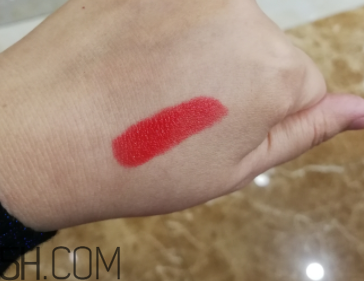 羽西蟲草口紅滋潤嗎？哪個(gè)色號適合秋冬？