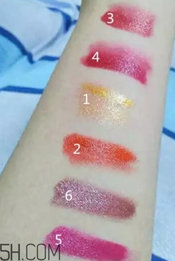 口紅盤和口紅哪個更好？口紅盤和口紅區(qū)別