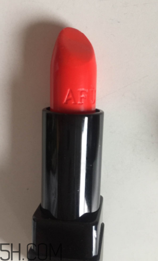 阿芙精油之吻唇膏什么香味？好聞嗎？