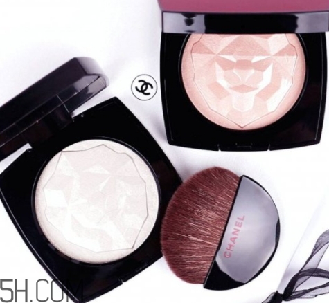 香奈兒獅子高光多少錢(qián)？香奈兒浮雕獅子高光色號(hào)試色