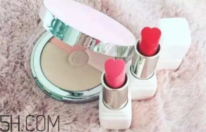 嬌蘭愛(ài)心粉管唇膏多少錢(qián)？嬌蘭愛(ài)心口紅上市時(shí)間