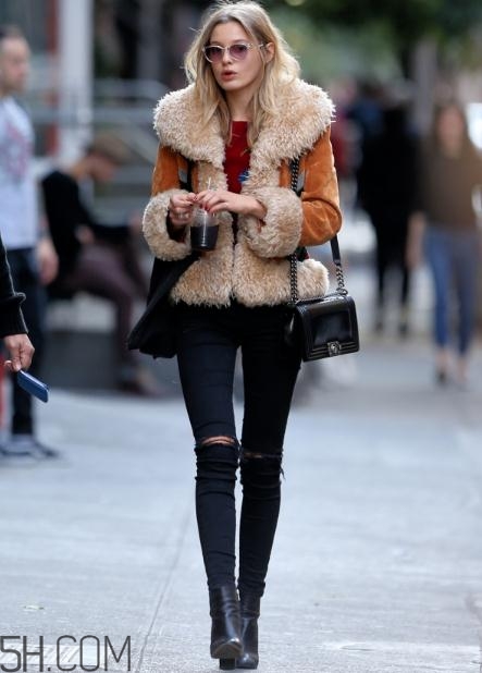 皮毛一體什么顏色好看？皮毛一體外套搭配圖