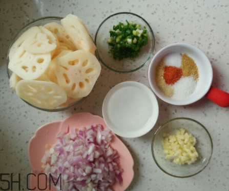 烤藕片的做法 簡(jiǎn)單易學(xué)輕松做 烤藕片的做法 簡(jiǎn)單易學(xué)輕松做