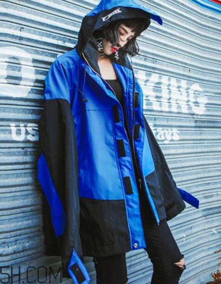 沖鋒衣搭配什么褲子好看？沖鋒衣搭配褲子圖片