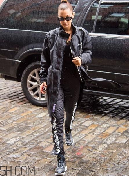 沖鋒衣搭配什么鞋子？沖鋒衣搭配鞋子圖片