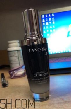 肌底液和精華有什么區(qū)別？蘭蔻小黑瓶可以單獨用嗎？