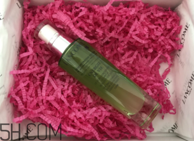 蘭蔻水光瓶適合什么年齡使用？蘭蔻水光瓶適合輕齡肌嗎？