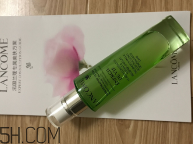 蘭蔻水光瓶適合什么年齡使用？蘭蔻水光瓶適合輕齡肌嗎？