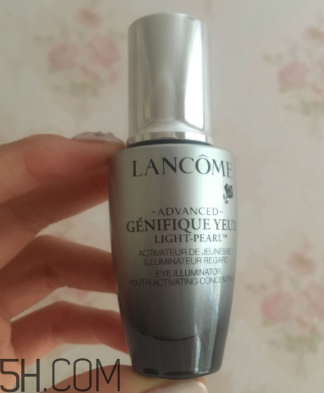 蘭蔻小黑瓶大眼精華什么時(shí)候用？早上還是晚上？