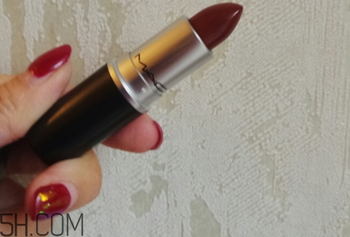 mac魅可和3ce哪個好？mac魅可和3ce口紅哪個好？