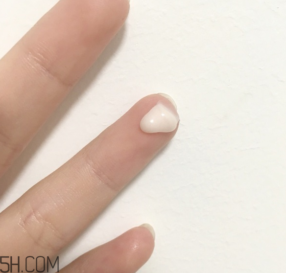 資生堂百優(yōu)眼霜新舊版對比 資生堂新百優(yōu)眼霜使用方法 資生堂百優(yōu)眼霜新舊版對比 資生堂新百優(yōu)眼霜使用方法