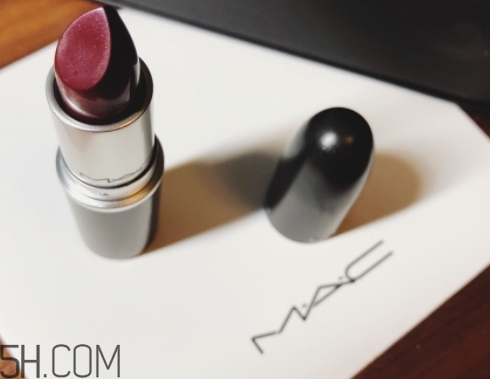 mac口紅和阿瑪尼口紅哪個好？mac魅可和阿瑪尼哪個好？