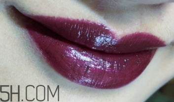 mac口紅和阿瑪尼口紅哪個好？mac魅可和阿瑪尼哪個好？