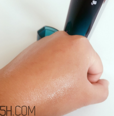 蘭蔻美膚修護(hù)精華乳有刺激嗎？適合敏感肌嗎？