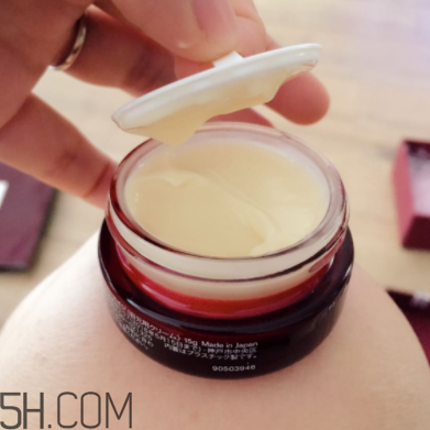 SK-II大眼眼霜油不油？秋冬用厚重嗎？