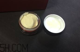 SK-II大眼眼霜油不油？秋冬用厚重嗎？