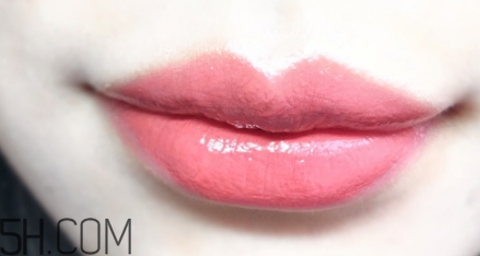 mac唇釉怎么涂？mac棒棒糖唇釉怎么涂均勻