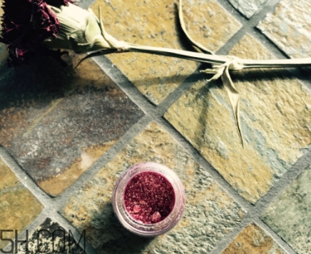 mac魅可人魚姬眼影日常嗎？mac魅可人魚姬眼影是什么顏色